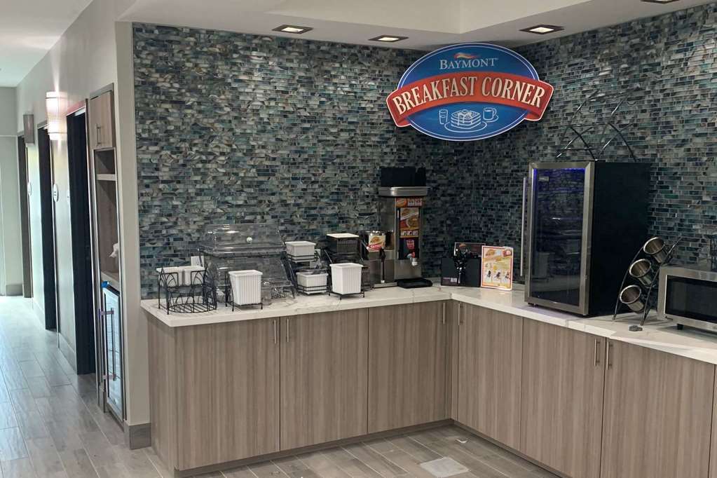 Baymont Inn & Suites Шони Удобства фото
