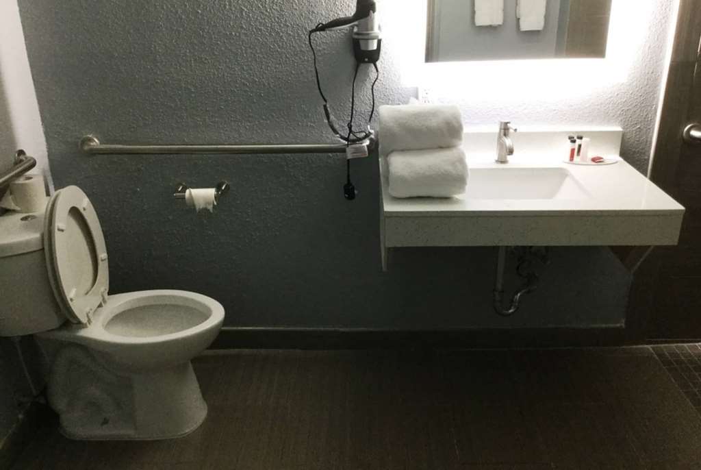 Baymont Inn & Suites Шони Номер фото